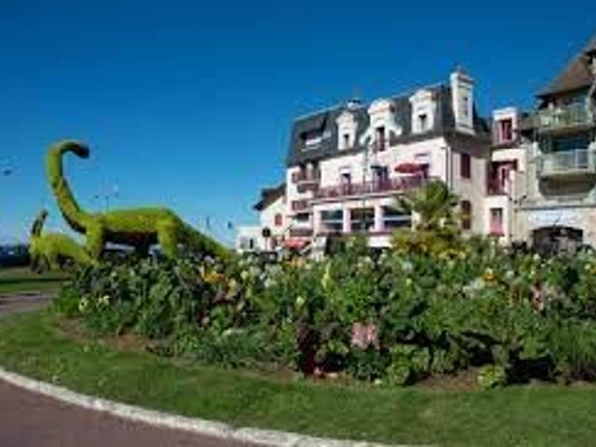 Appartement En Front De Mer A Villers-Sur-Mer Face Au Casino, 2P Tout Equipe Avec Parking Privatif - Fr-1-712-14 Exterior foto